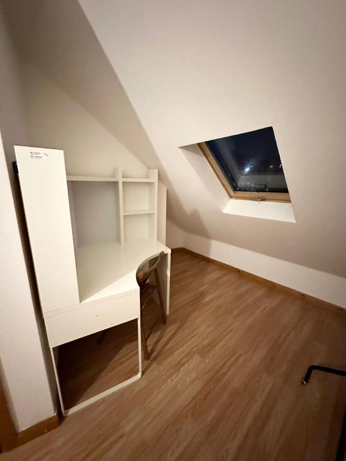 Relaxing Room In Spacious House London Exterior photo